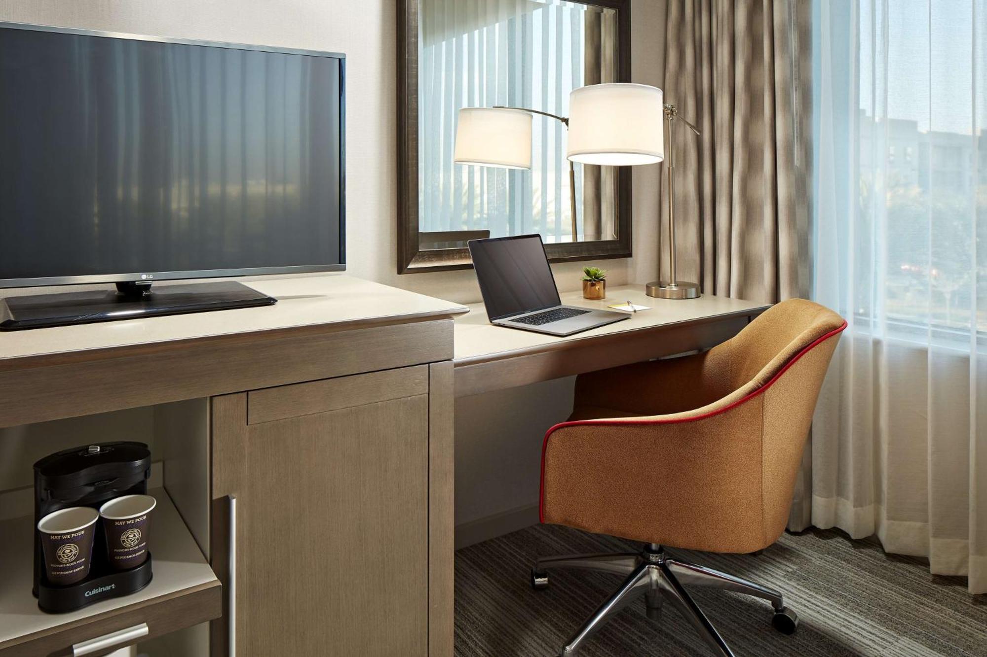 Hampton Inn Long Beach Airport, Ca Bagian luar foto