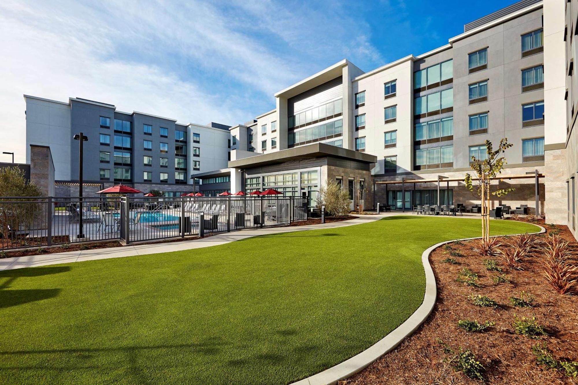 Hampton Inn Long Beach Airport, Ca Bagian luar foto