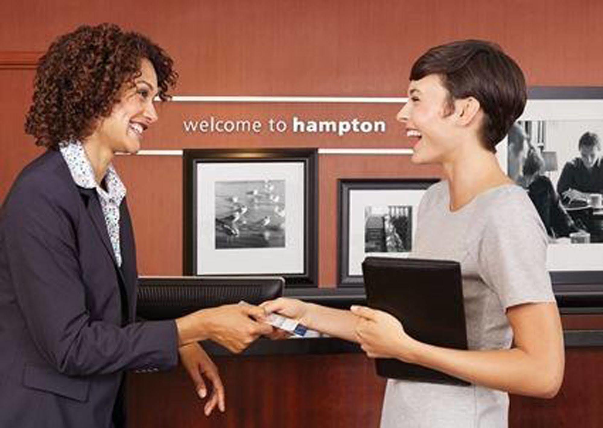 Hampton Inn Long Beach Airport, Ca Bagian luar foto